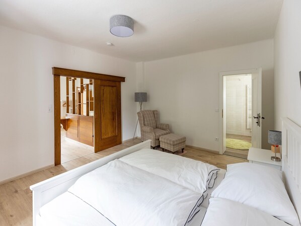 Deluxe appartement, 2 slaapkamers | 4 slaapkamers, beddengoed