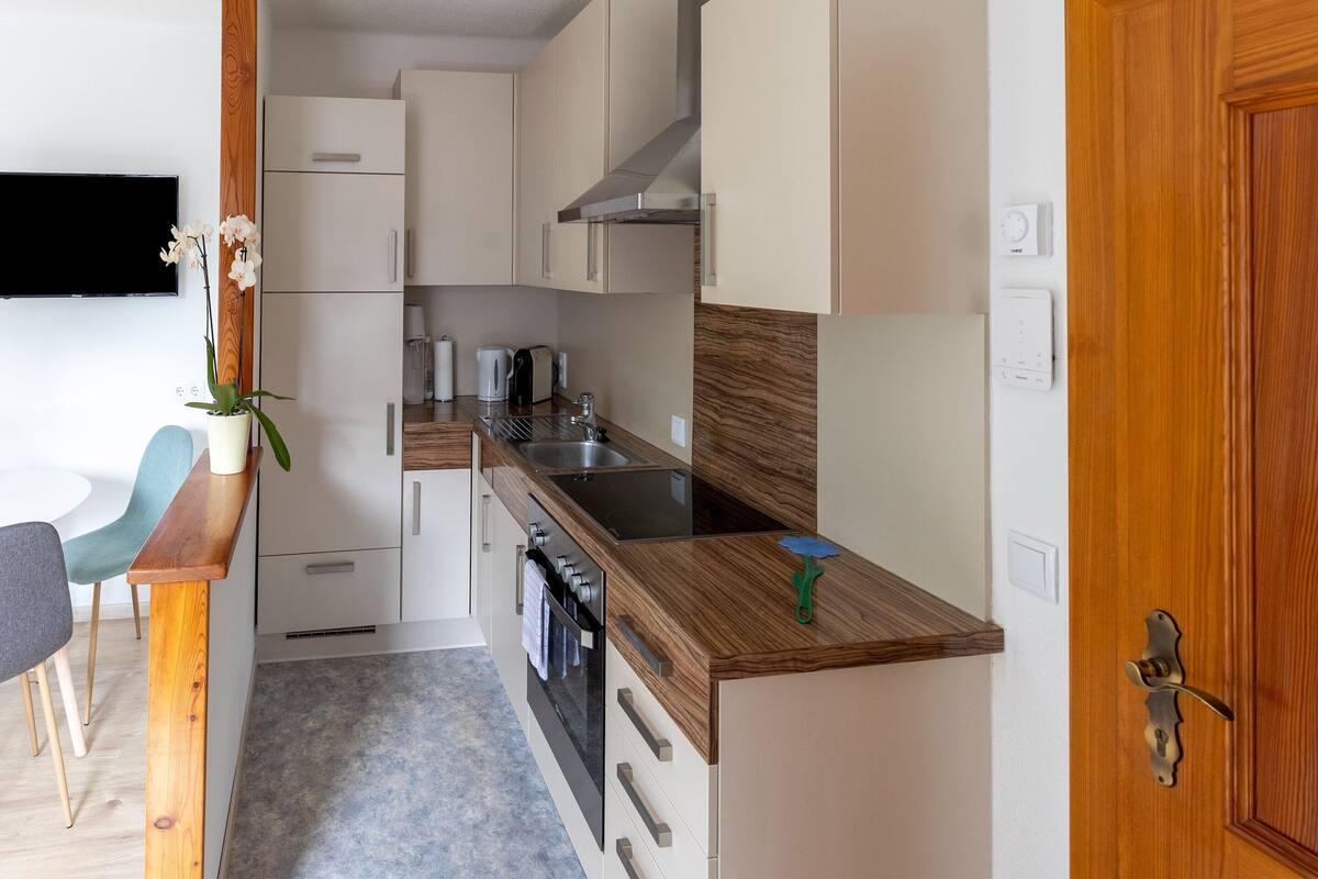 Comfort Apartment, 2 Bedrooms | Private kitchen | Fridge, microwave, oven, dishwasher