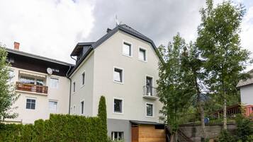 Classic Apartment, 4 Bedrooms | Exterior