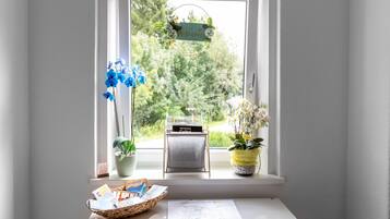 Comfort Apartment, 2 Bedrooms | Interior detail