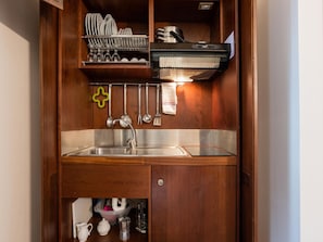 Private kitchen | Fridge - Holiday Home in Carlentini With Swimming Pool,garden,terrace (Carlentini)