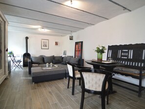 Comfort Apartment, 1 Bedroom | Living room