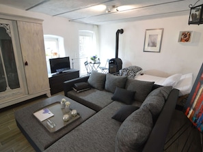 Comfort Apartment, 1 Bedroom | Living room - Cozy Apartment in Immerath With Fishing Near (Immerath)