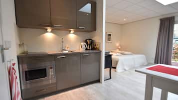 Classic House, 3 Bedrooms | Private kitchen | Fridge, microwave, coffee/tea maker, high chair