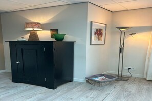 Comfort-Apartment, 1 Schlafzimmer | Wohnzimmer | DVD-Player