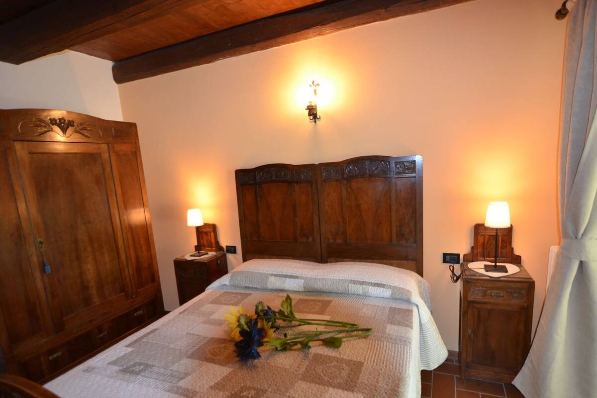 4 bedrooms, individually furnished, bed sheets