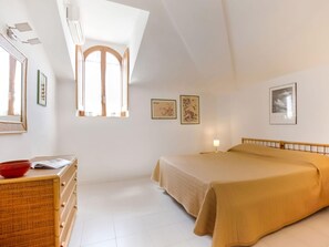 3 bedrooms, individually furnished, iron/ironing board, bed sheets - Elegant Apartment in San Vincenzo With a Sea-view (San Vincenzo)