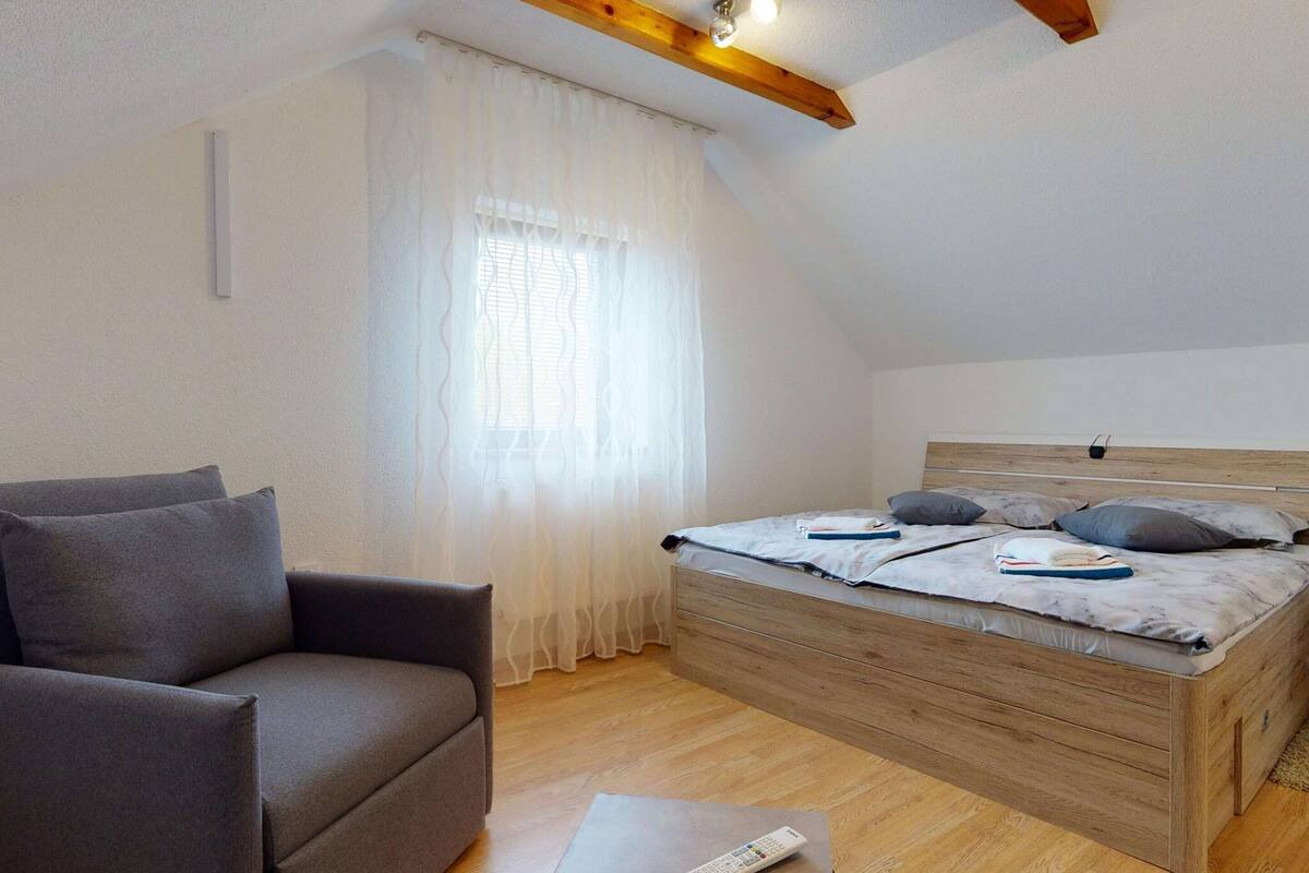 Classic House, 2 Bedrooms | 3 bedrooms, individually furnished, bed sheets