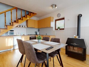 Fridge, oven - Quiet Country Side Cottage Near Nature Park Velebit (Lovinac)