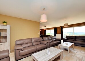 DVD player - Stylish Holiday Home in Hastiere With Terrace (Hastiere)