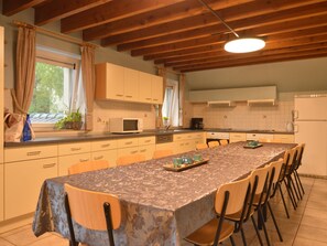 Cottage Classique, 5 chambres | Restauration