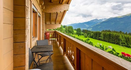 Sunlit Apartment Near Ski Area in Hollersbach im Pinzgau