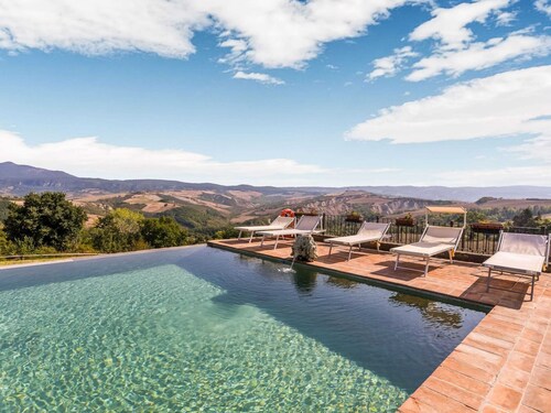 Comfortable Apartment With Stunning Views, Near hot Springs