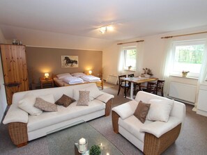 Classic Apartment, 1 Bedroom | Living room - Holiday Home in Kirchdorf With Swimming Pool,terrace, Garden (Kirchdorf)