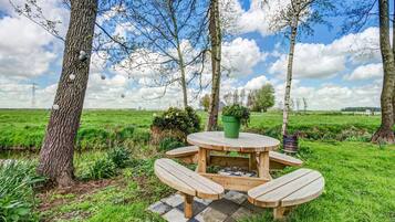 Classic House, Multiple Bedrooms | Garden