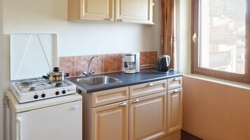 Apartamento clásico, 1 habitación | Cocina privada | Frigorífico y horno