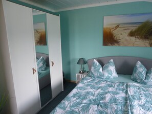 4 chambres, ameublement personnalisé, draps fournis