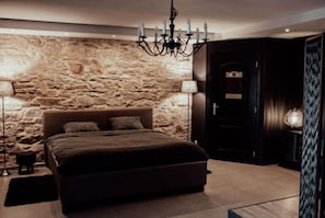 28 bedrooms, bed sheets - Live Your Dream at This Castle in the City of Spa (Jalhay)