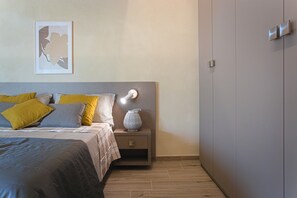 Classic Apartment, 2 Bedrooms | 1 bedroom, individually furnished, iron/ironing board, bed sheets - Modern Apartment in Agliana With Shared Garden (Agliana)