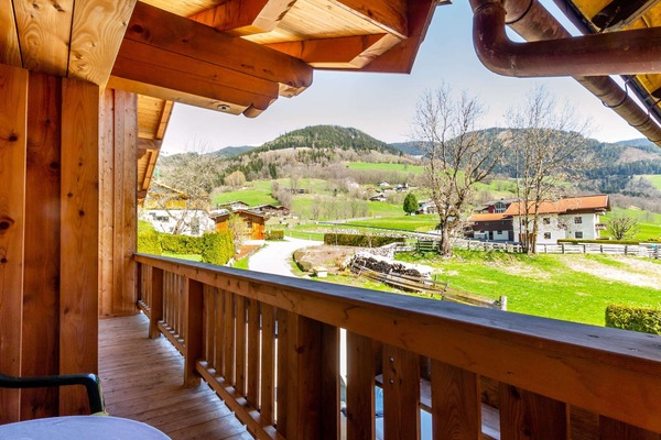 Deluxe Apartment, 4 Bedrooms | View from property