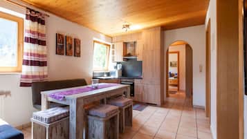 Apartamento luxo, 3 quartos | Opções para refeição