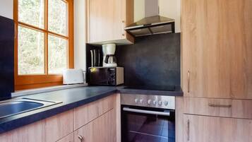 Oven, electric kettle