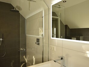 Bathroom - Luxurious Villa in Schoorl With Garden (Warmenhuizen)