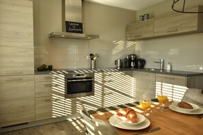 Classic Villa, Multiple Bedrooms | Private kitchen - Luxurious Villa in Schoorl With Garden (Warmenhuizen)