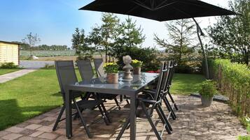 Classic Villa, Multiple Bedrooms | Balkoni