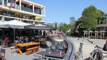 Villa clásica, varias habitaciones | Vista desde la propiedad