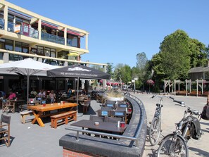 Villa clásica, varias habitaciones | Vista desde la propiedad