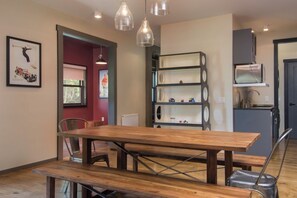 Dining - Bavarian Chalet 1 - Bavarian-inspired chalet with stylish decor and easy ski acc (Taos Ski Valley)