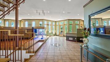 House | 5 bedrooms, desk, Internet