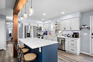 5 bedrooms - Elm Creek Retreat 4Bd in Maple Grove (Maple Grove)