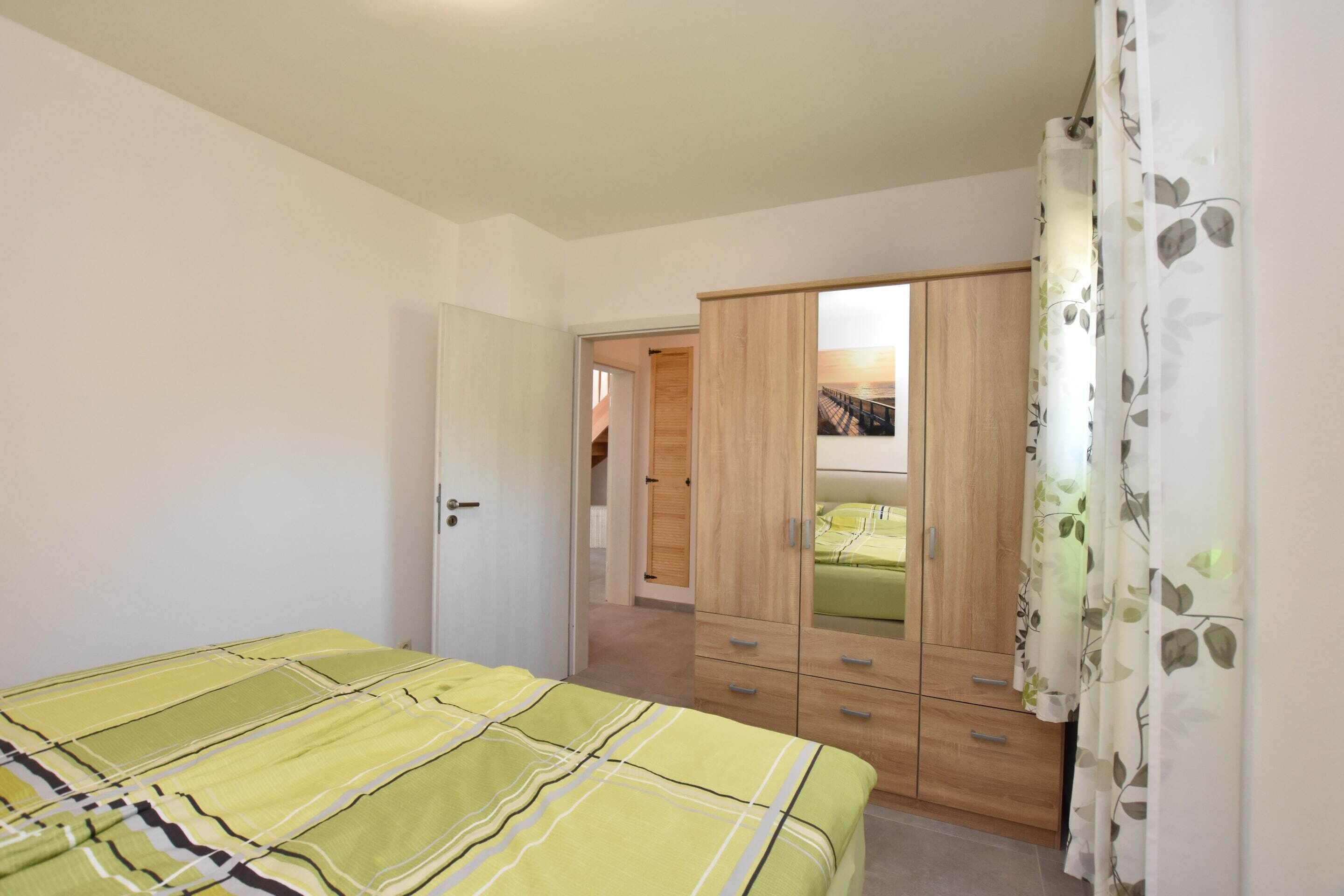 Comfort House, 3 Bedrooms | 6 bedrooms, individually furnished, bed sheets