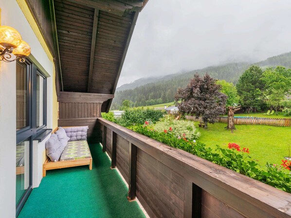 Balcony - Spacious Apartment in Katschberg (Sankt Michael im Lungau)