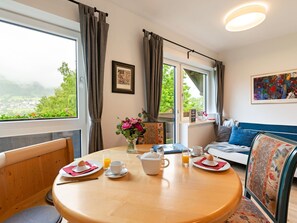 Classic Apartment, 5 Bedrooms | Dining - Spacious Apartment in Katschberg (Sankt Michael im Lungau)