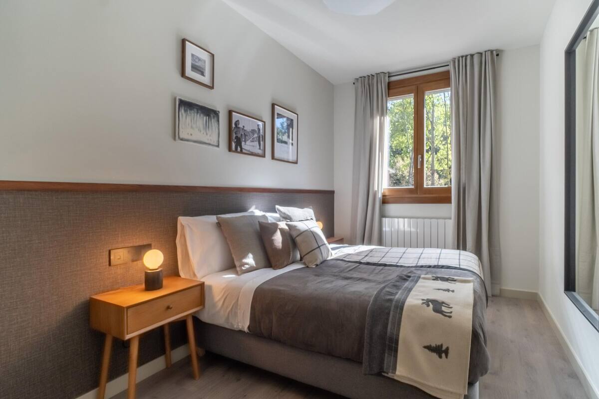 Comfort Apartment, 3 Bedrooms | 6 bedrooms, bed sheets