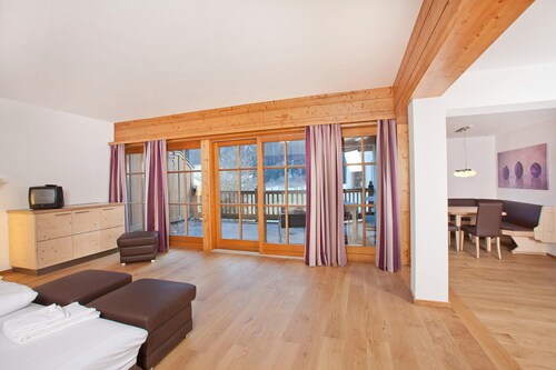 Apartment in Wald im Pinzgau With Swimming Pool and Views