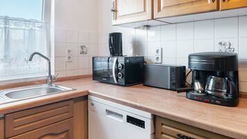 Fridge, microwave, oven, dishwasher