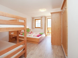 Klassiek appartement, 3 slaapkamers | 8 slaapkamers, individueel gemeubileerd