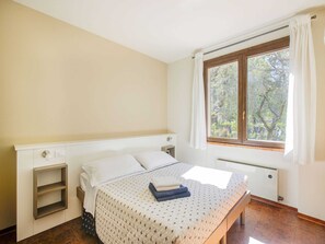 5 chambres, ameublement personnalisé, draps fournis