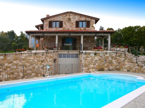 Timeless Villa in Cagli With Garden and Swimming Pool