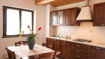 Vila Deluks, 4 kamar tidur | Dapur pribadi | Lemari es, oven, mesin pencuci piring, dan mesin pembuat kopi/teh