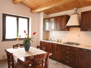 Biệt thự Deluxe, 4 phòng ngủ | Bếp riêng | Tủ lạnh, lò nướng, máy rửa bát, dụng cụ pha cà phê/trà 