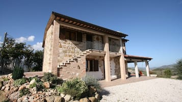 Comfort Villa, 2 Bedrooms | Exterior