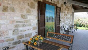 Comfort Villa, 2 Bedrooms | Balcony