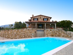 Comfort Villa, 2 Bedrooms | Pool | Indoor pool, outdoor pool - Timeless Villa in Cagli With Garden and Swimming Pool (Cagli)