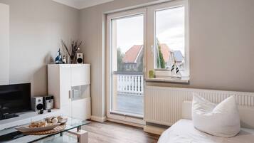 8 bedrooms, individually furnished