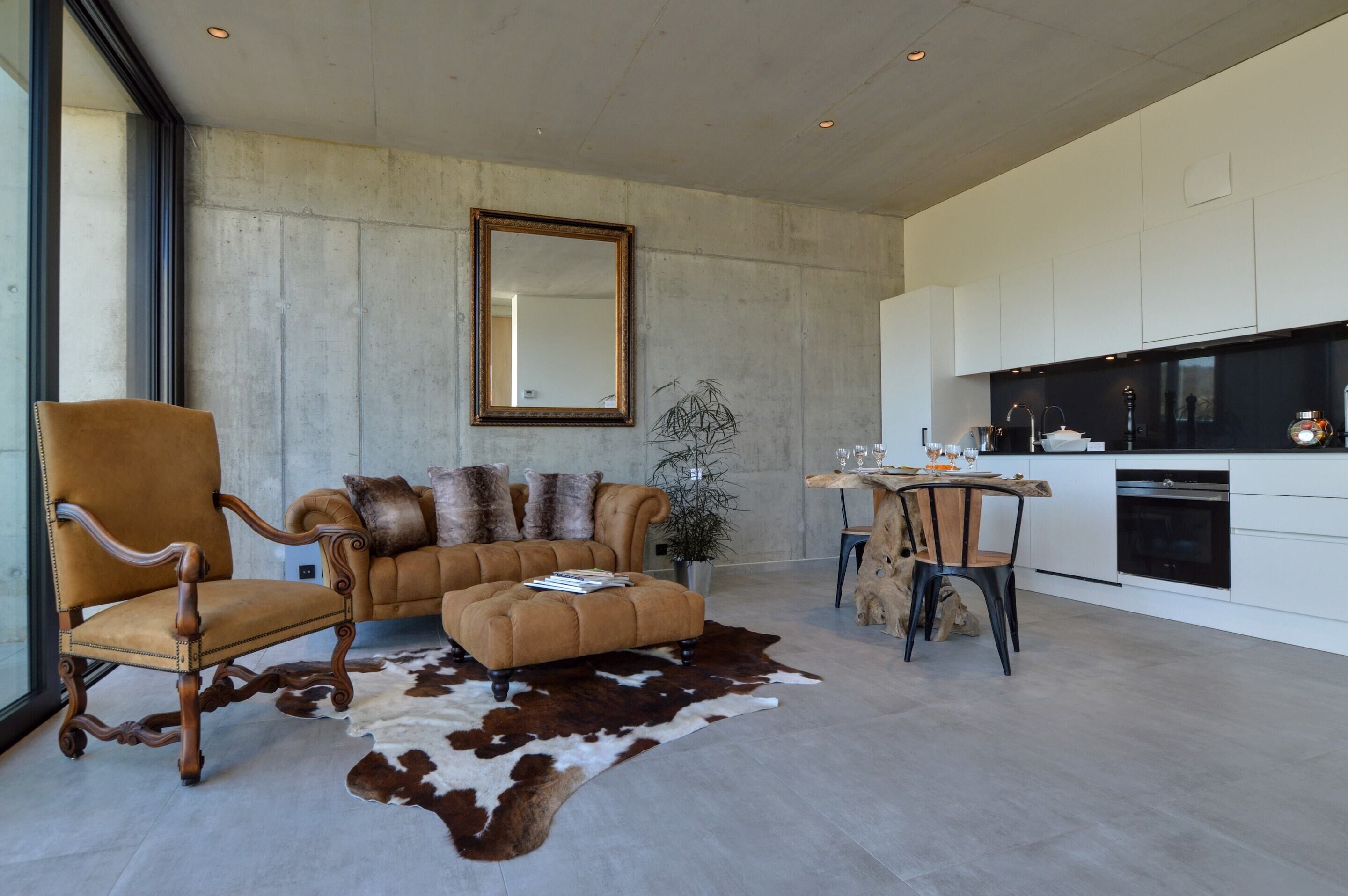 Classic Villa, 3 Bedrooms | Living room